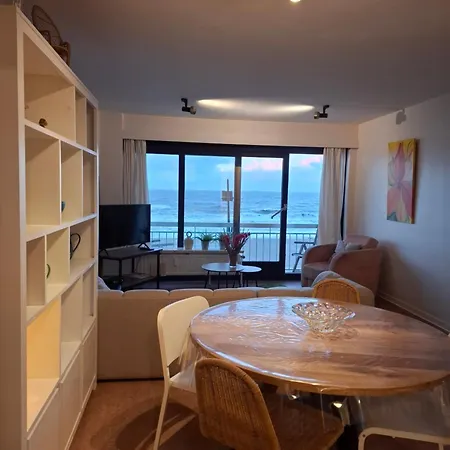 Jupiter 3e Sea View Lägenhet